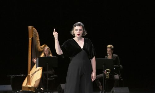 CARMEN. - une pièce de François Gremaud avec Rosemary Standley et quatre musiciennes. Une production de la 2b company. Théâtre de Vidy, Lausanne, le 29 mai 2023. ©Dorothée Thébert Filliger