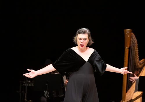 CARMEN. - une pièce de François Gremaud avec Rosemary Standley et quatre musiciennes. Une production de la 2b company. Théâtre de Vidy, Lausanne, le 29 mai 2023. ©Dorothée Thébert Filliger