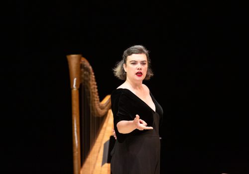 CARMEN. - une pièce de François Gremaud avec Rosemary Standley et quatre musiciennes. Une production de la 2b company. Théâtre de Vidy, Lausanne, le 29 mai 2023. ©Dorothée Thébert Filliger
