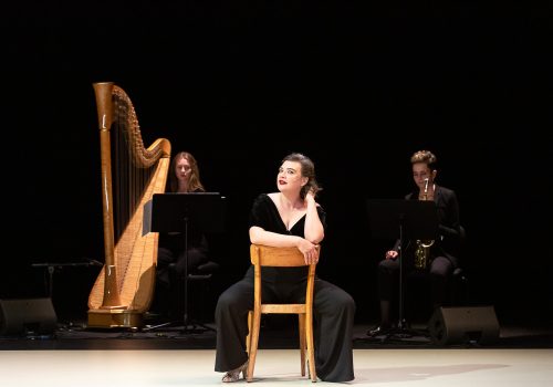 CARMEN. - une pièce de François Gremaud avec Rosemary Standley et quatre musiciennes. Une production de la 2b company. Théâtre de Vidy, Lausanne, le 29 mai 2023. ©Dorothée Thébert Filliger