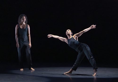 Spectacle: DE FUGUES… EN SUITES… ,
Conception et chorégraphie: Salia Sanou,
Interprètes: Ema Bertaud, Dalila Cortes, Ida Faho, Awa Joannais, Elithia Rabenjamina, Alina Tskhovryebova, 
Musique: Jean-Sébastien Bach,
Arrangements sonores: Marin Cardoze,
Lumière: Sylvie Melis,
Costumes: Mathilde Possoz,
Lieu: Théâtre Molière, Sète, le 9/10/2024