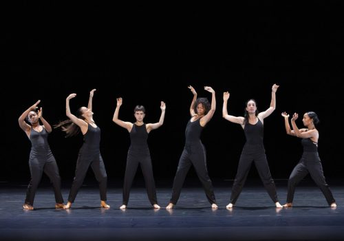 Spectacle: DE FUGUES… EN SUITES… ,
Conception et chorégraphie: Salia Sanou,
Interprètes: Ema Bertaud, Dalila Cortes, Ida Faho, Awa Joannais, Elithia Rabenjamina, Alina Tskhovryebova, 
Musique: Jean-Sébastien Bach,
Arrangements sonores: Marin Cardoze,
Lumière: Sylvie Melis,
Costumes: Mathilde Possoz,
Lieu: Théâtre Molière, Sète, le 9/10/2024
