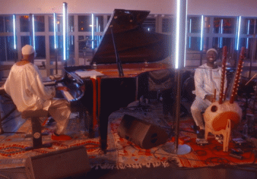 Omar_Sosa_and_Seckou_Keita_live_en_Concerts_Volants__ARTE_C